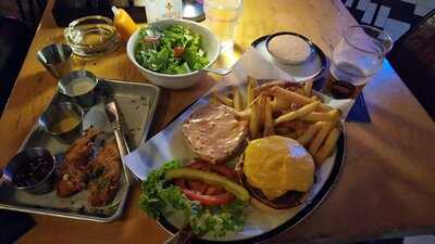 ‪black Tap Craft Burgers & Shakes - Jbr‬