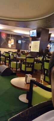 ‪west Beach Bistro & Sports Lounge‬