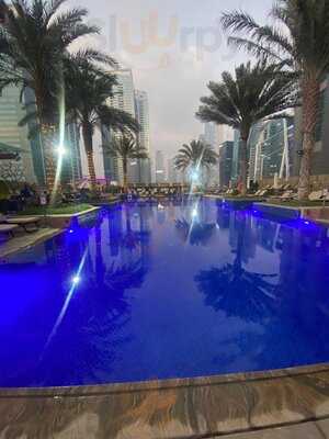 ‪aqua Poolside Grill And Bar, Jw Marriott Marquis‬