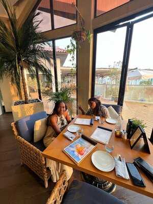 ‪the Beach House‬