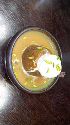 ‪the Eloquent Elephant‬