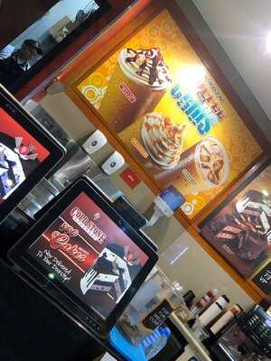 ‪cold Stone Creamery Atlantis‬