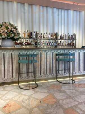 ‪flamingo Room By Tashas‬