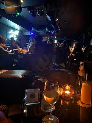 ‪q's Bar And Lounge‬