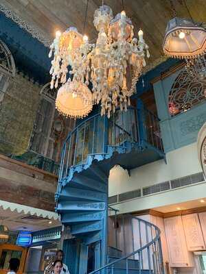 ‪shakespeare And Co. Al Zorah‬