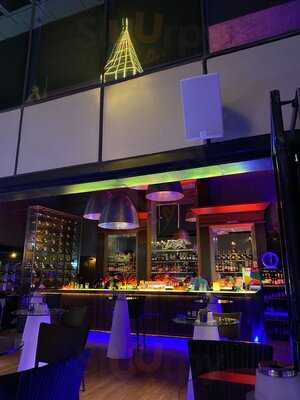 ‪level 43 Sky Lounge‬