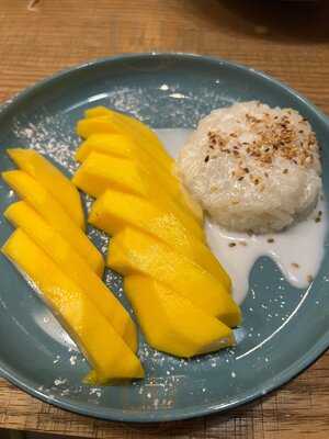 ‪mango Tree Thai Bistro Jbr‬