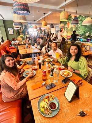 ‪mango Tree Thai Bistro Jbr‬