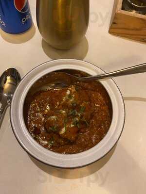 ‪purani Dilli Sheikh Zayed Road‬