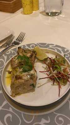 ‪purani Dilli Sheikh Zayed Road‬