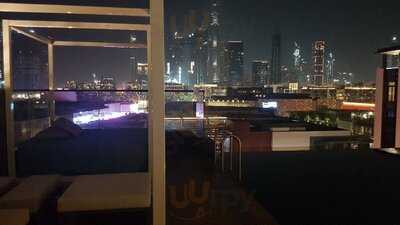 ‪lookup Rooftop Bar‬