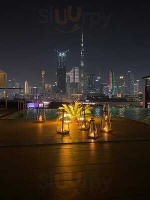 ‪lookup Rooftop Bar‬