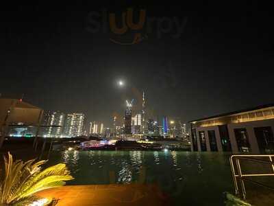 ‪lookup Rooftop Bar‬