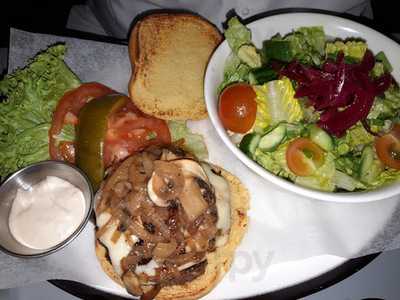 ‪black Tap Craft Burgers & Shakes Dfc‬