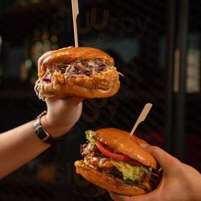 ‪bridgewater Tavern‬