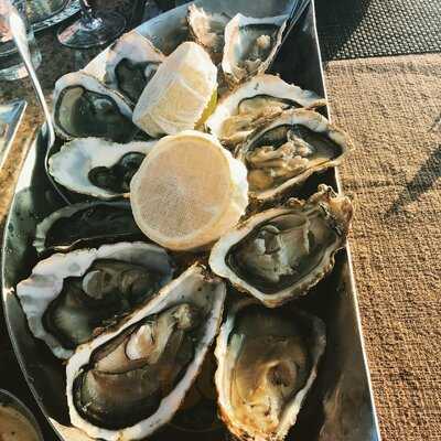 ‪the Beach Bar & Grill‬