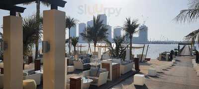 ‪the Beach Bar & Grill‬