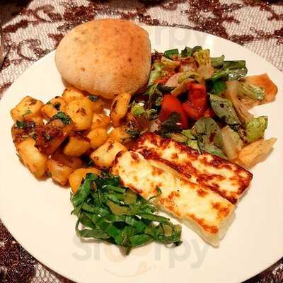 ‪al Nafoorah - Jumeirah Zabeel Saray‬