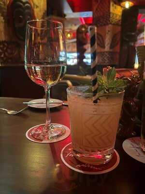 ‪trader Vic's Jbr‬