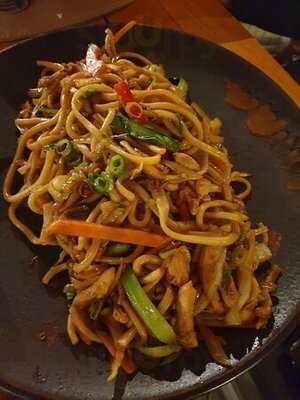 ‪zhen Wei Dim Sum & Pan Asian Cuisine‬