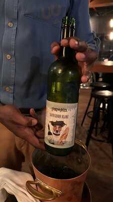 ‪grapeskin Grape Bar And Kitchen‬