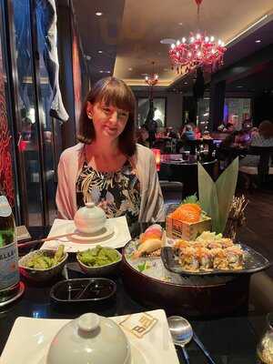 ‪ba - Boldly Asian‬