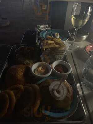 ‪ocean Blue & Pool Bar‬