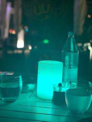 ‪ocean Blue & Pool Bar‬