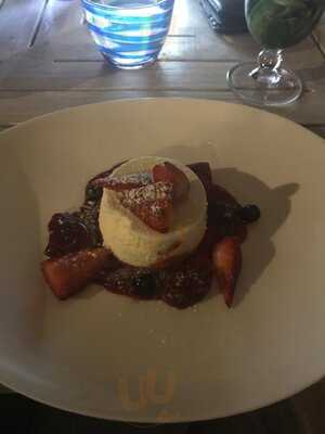 ‪ocean Blue & Pool Bar‬