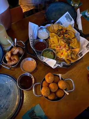 ‪urban Bar & Kitchen - Ubk‬