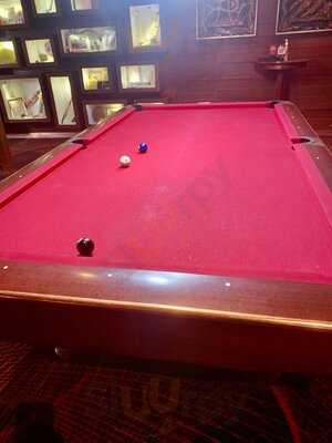 ‪qube Sports Bar‬