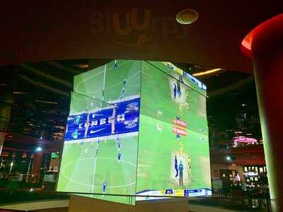 ‪qube Sports Bar‬