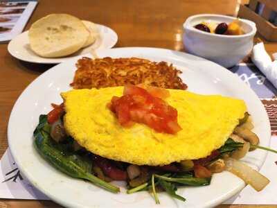 ‪denny's Al Ghurair Centre‬