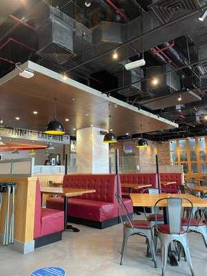 ‪denny's Al Ghurair Centre‬