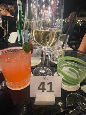 ‪d&a - Dhow And Anchor‬