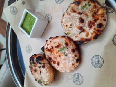 ‪farzi Cafe Dubai‬