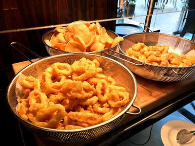 ‪creekside Japanese Restaurant‬