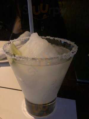 ‪loca Restaurant & Bar‬