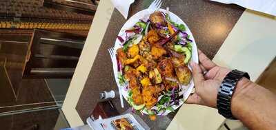 ‪des Pardes Restaurant - 24 Hours‬