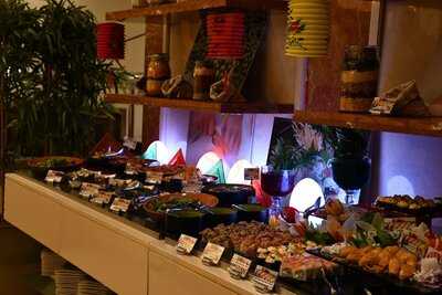 ‪nosh Restaurant‬