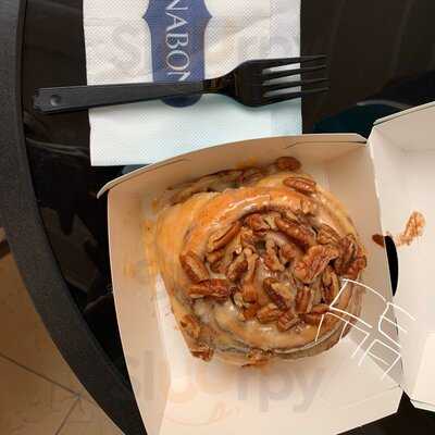 ‪cinnabon And Seattle's Best Coffee‬