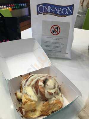 ‪cinnabon And Seattle's Best Coffee‬