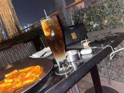 ‪stars ‘n’ Bars‬