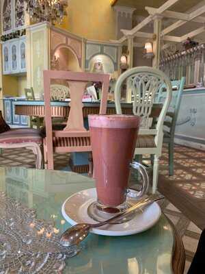 ‪shakespeare And Co. Souk Al Bahar‬