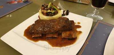 ‪shakespeare And Co. Souk Al Bahar‬