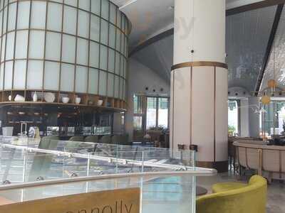 ‪sean Connolly At Dubai Opera‬