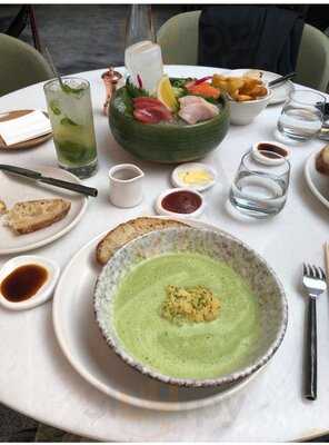 ‪sean Connolly At Dubai Opera‬