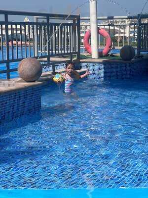 ‪riva - Ristorante, Bar & Beach‬