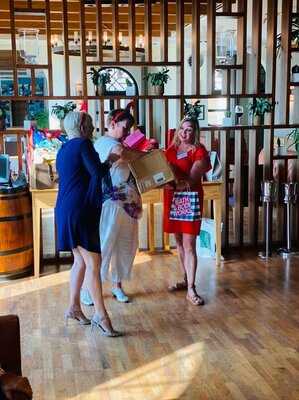 ‪big Easy Bar & Grill‬