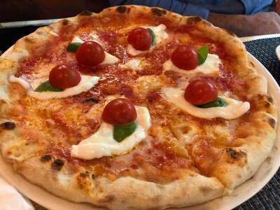 ‪pizza Sabbioni‬